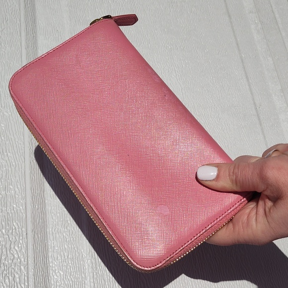 Pale Pink Prada Milano Wallet - Picture 2 of 15